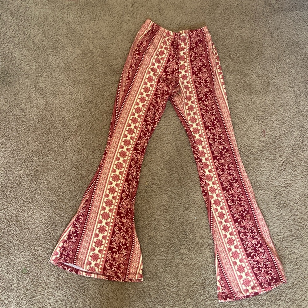 Flare pattern leggings
